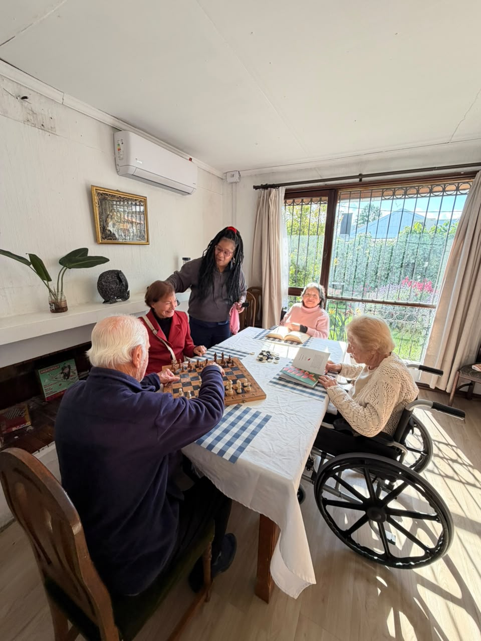 Acompañamiento diario en casa de reposo y ELEAM Teresita de Jesús en Vitacura